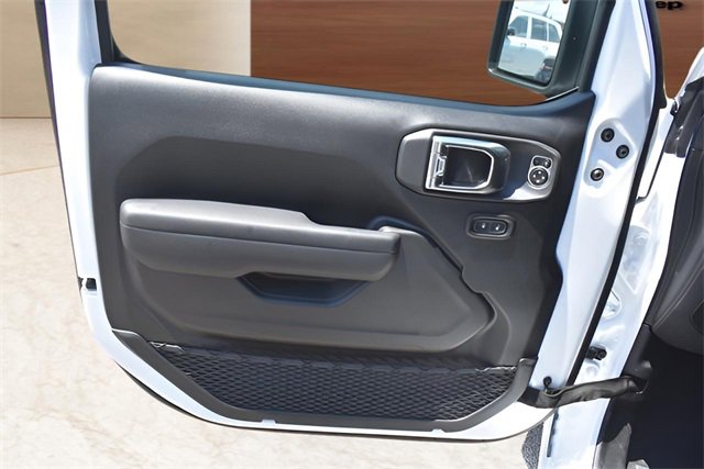 New 2025 Jeep Gladiator Sport image 21