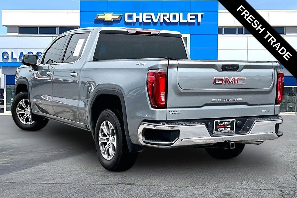 Used 2023 GMC Sierra 1500 SLT AWD/4WD image 3