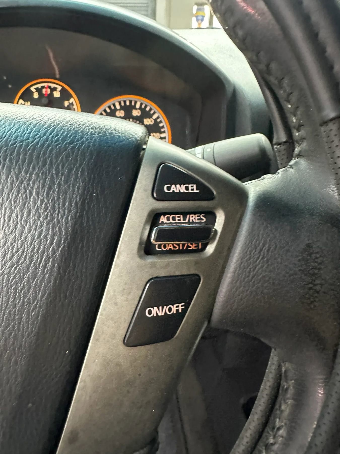 Used 2013 Nissan Titan SV w/ SV Value Truck Pkg image 15