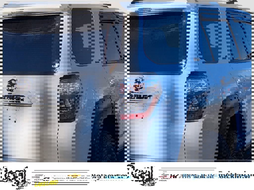 Used 2019 Toyota 4Runner SR5 image 7