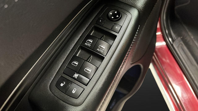 Used 2021 Dodge Durango SXT AWD/4WD image 21
