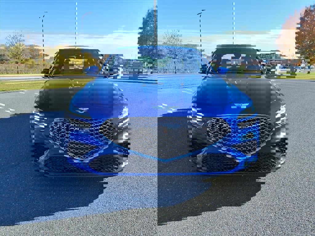 Used 2022 Genesis G70 2.0T image 2