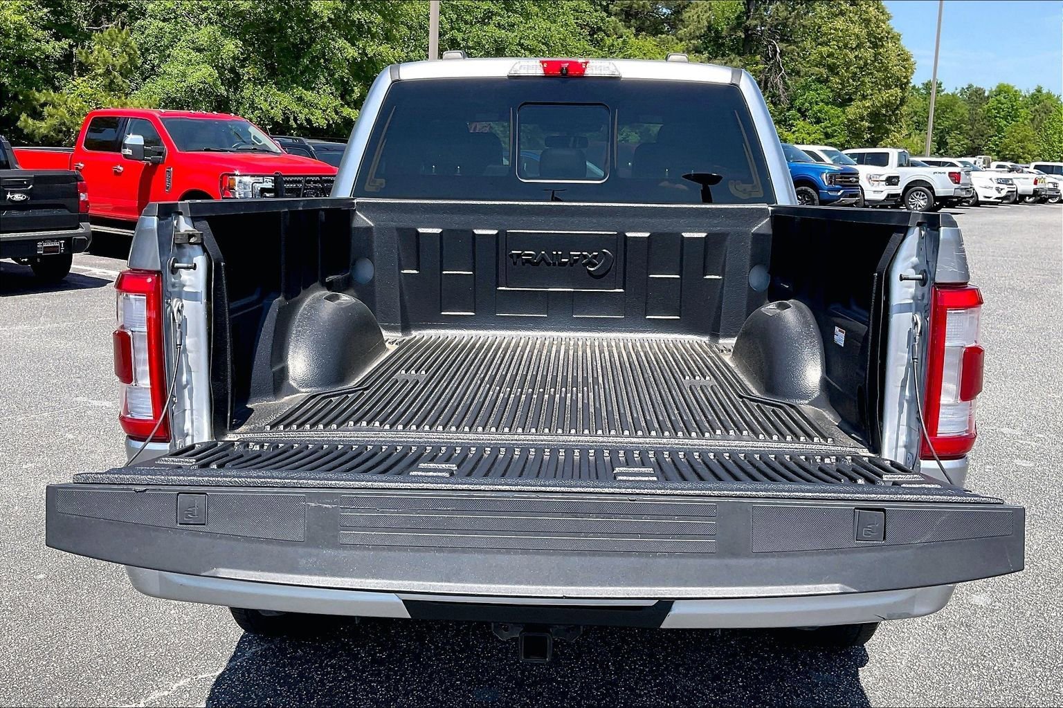 Used 2022 Ford F150 Lariat w/ Equipment Group 502A High AWD/4WD image 17