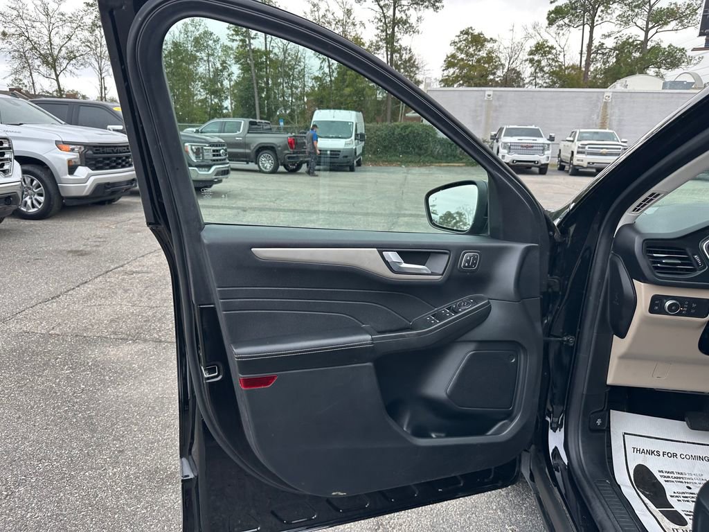 Used 2021 Ford Escape SEL w/ Technology Package image 22