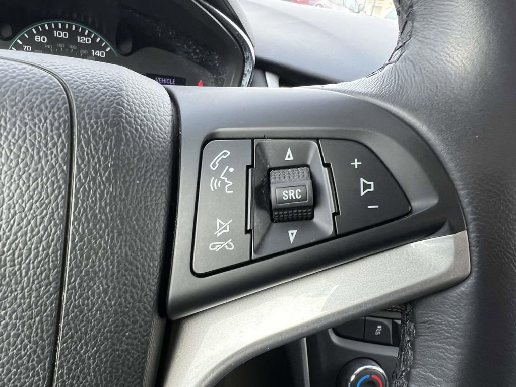 Used 2020 Chevrolet Trax LT w/ LT Convenience Package FWD image 22