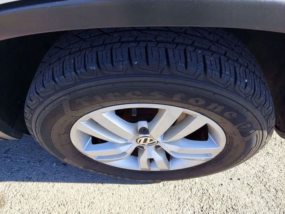 Used 2016 Volkswagen Tiguan SE image 22