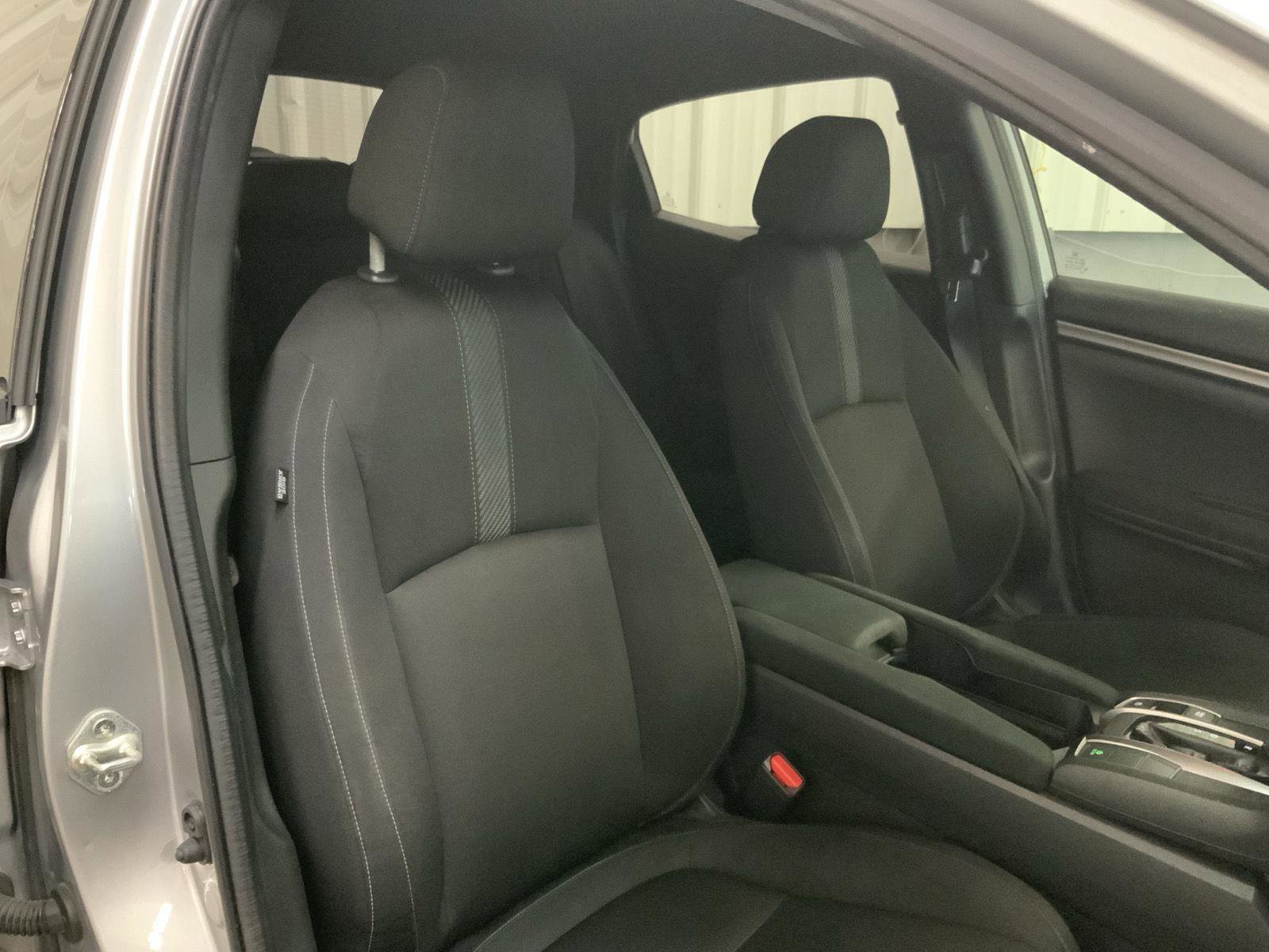 Used 2018 Honda Civic Sport image 5