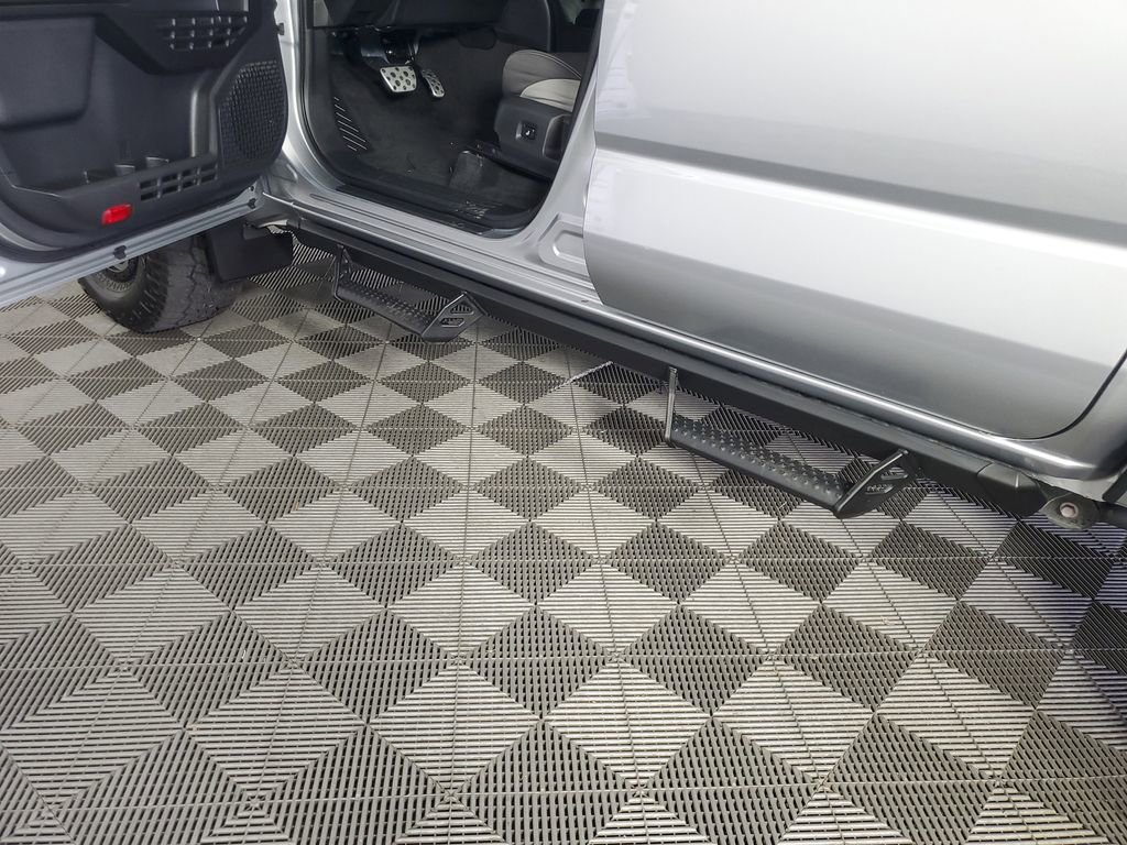 Used 2025 Toyota Tacoma TRD Sport image 32