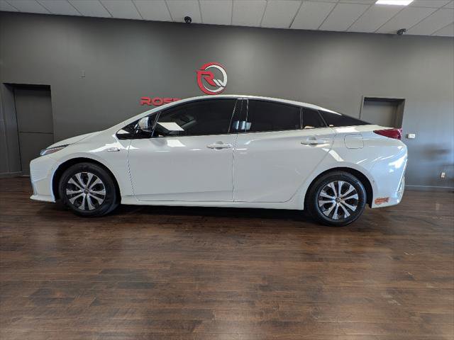 Used 2020 Toyota Prius Prime Limited image 2