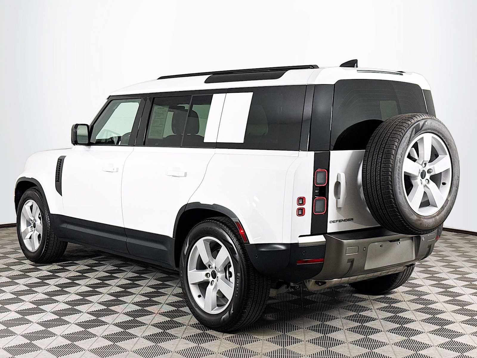 Used 2026 Land Rover Defender 110 S AWD/4WD image 7