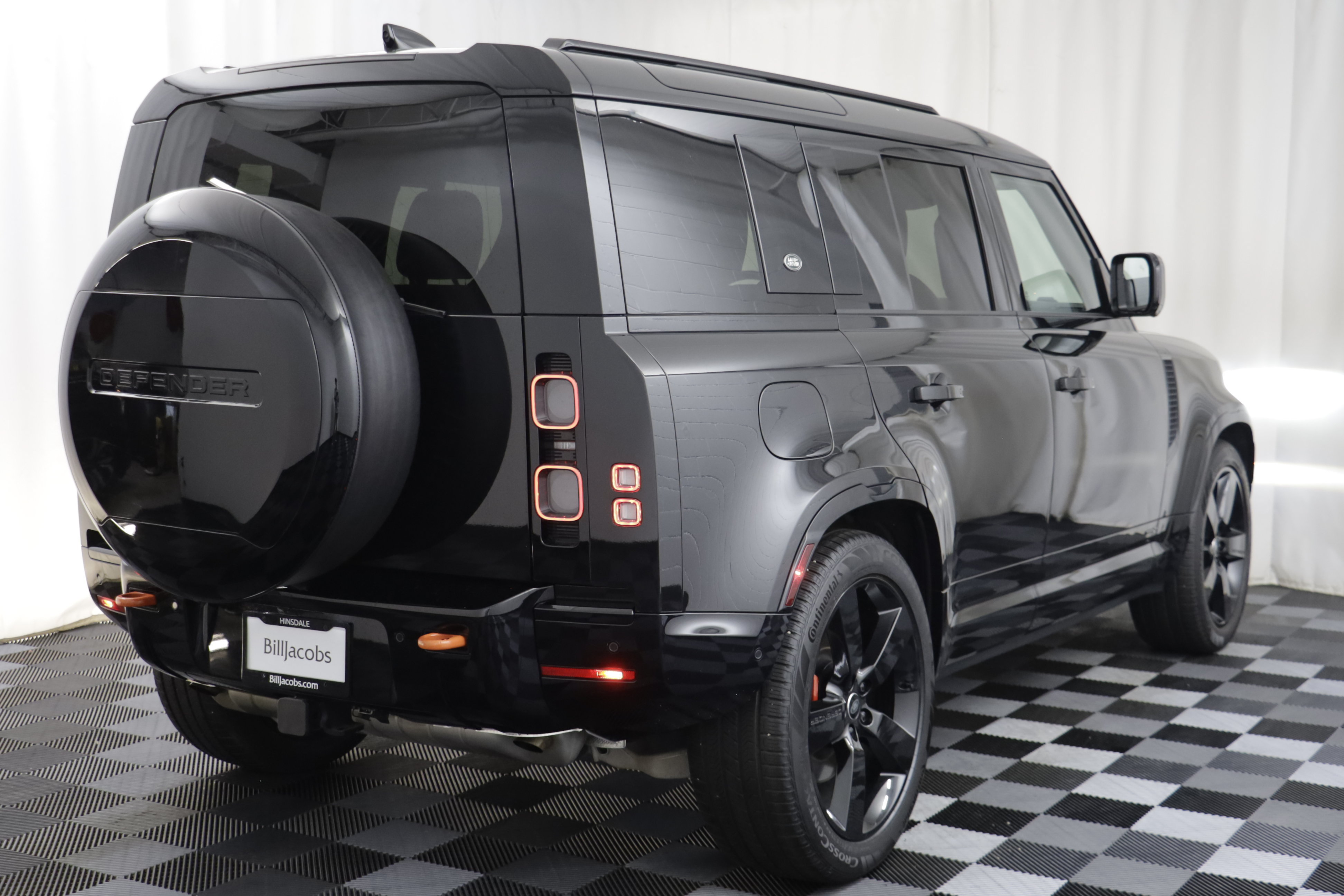 Used 2024 Land Rover Defender 110 X AWD/4WD image 17