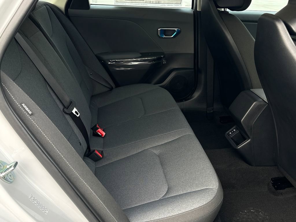 New 2025 Kia K4 FWD image 11