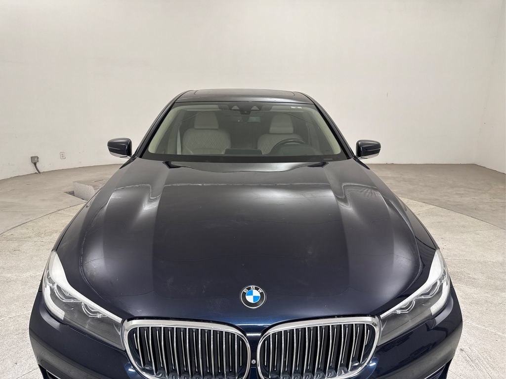 Used 2017 BMW 740i RWD image 11