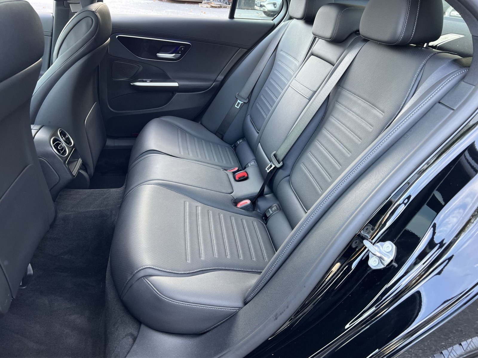 Used 2023 Mercedes-Benz C 300 4MATIC Sedan image 30