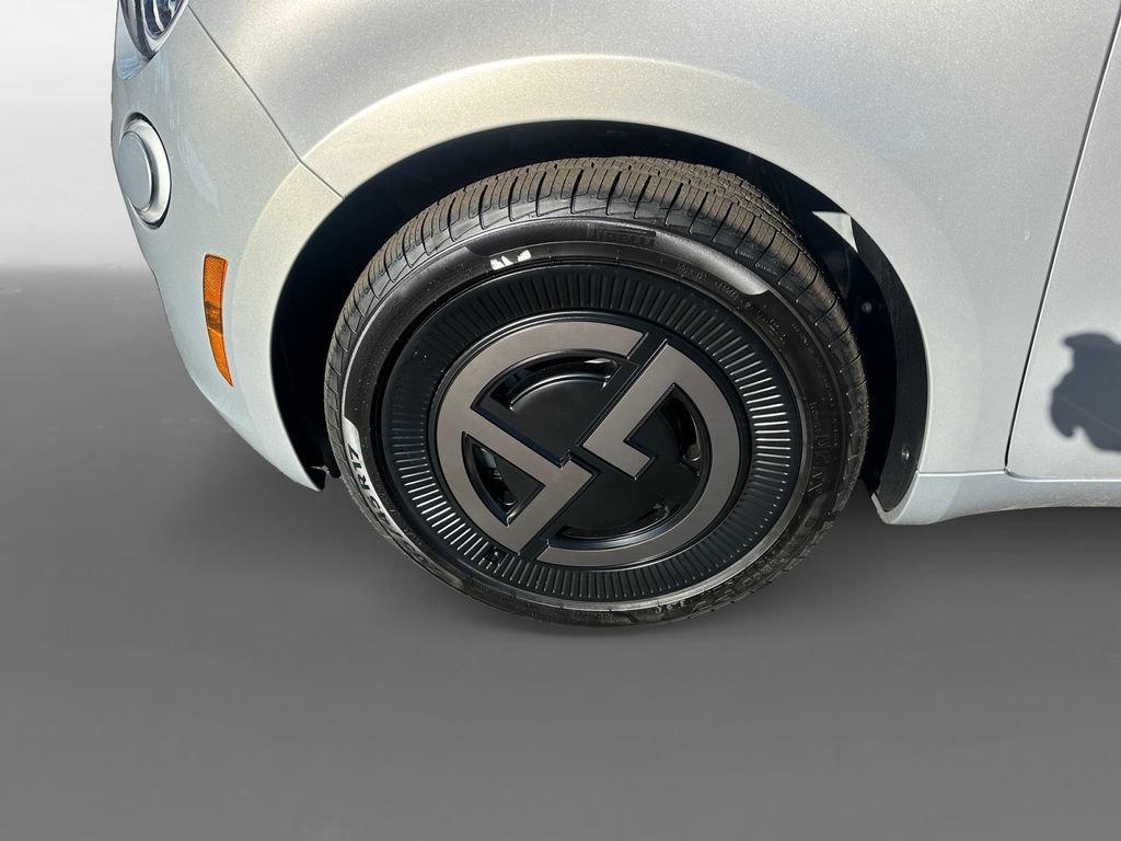 New 2025 FIAT 500 e FWD image 15