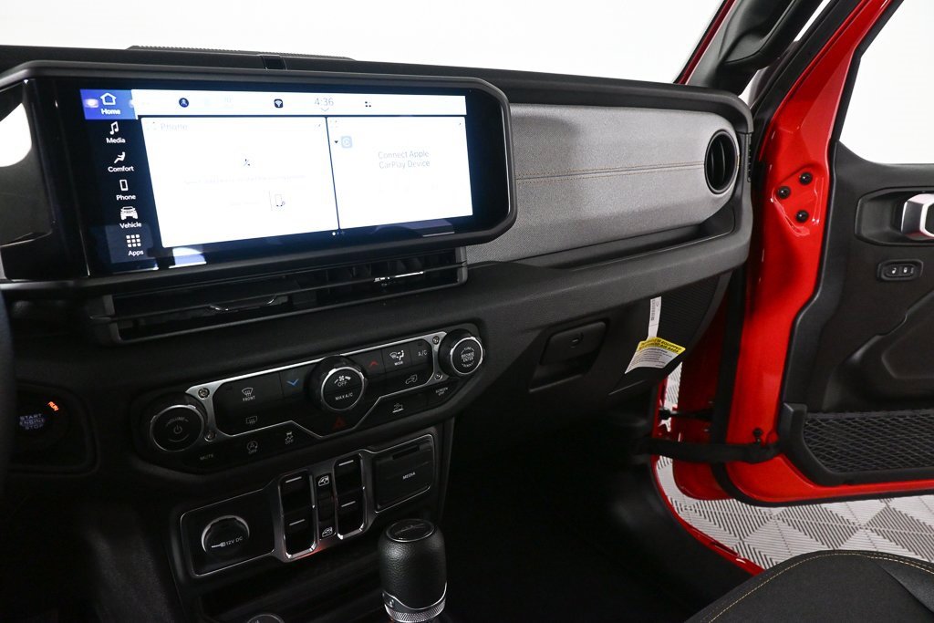 Used 2025 Jeep Gladiator Sport image 11