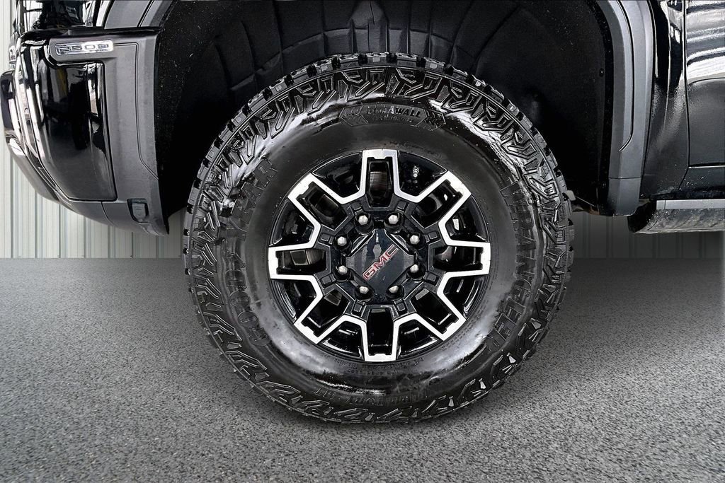 Used 2024 GMC Sierra 2500 AT4X image 37