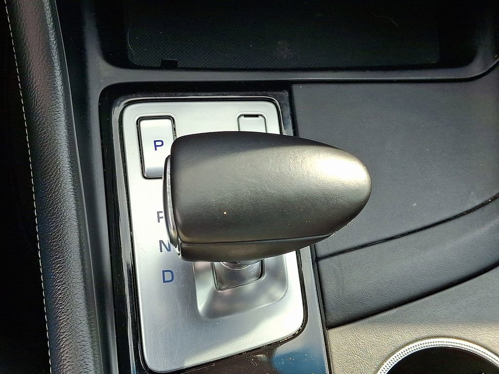 Used 2023 Genesis G70 2.0T image 14