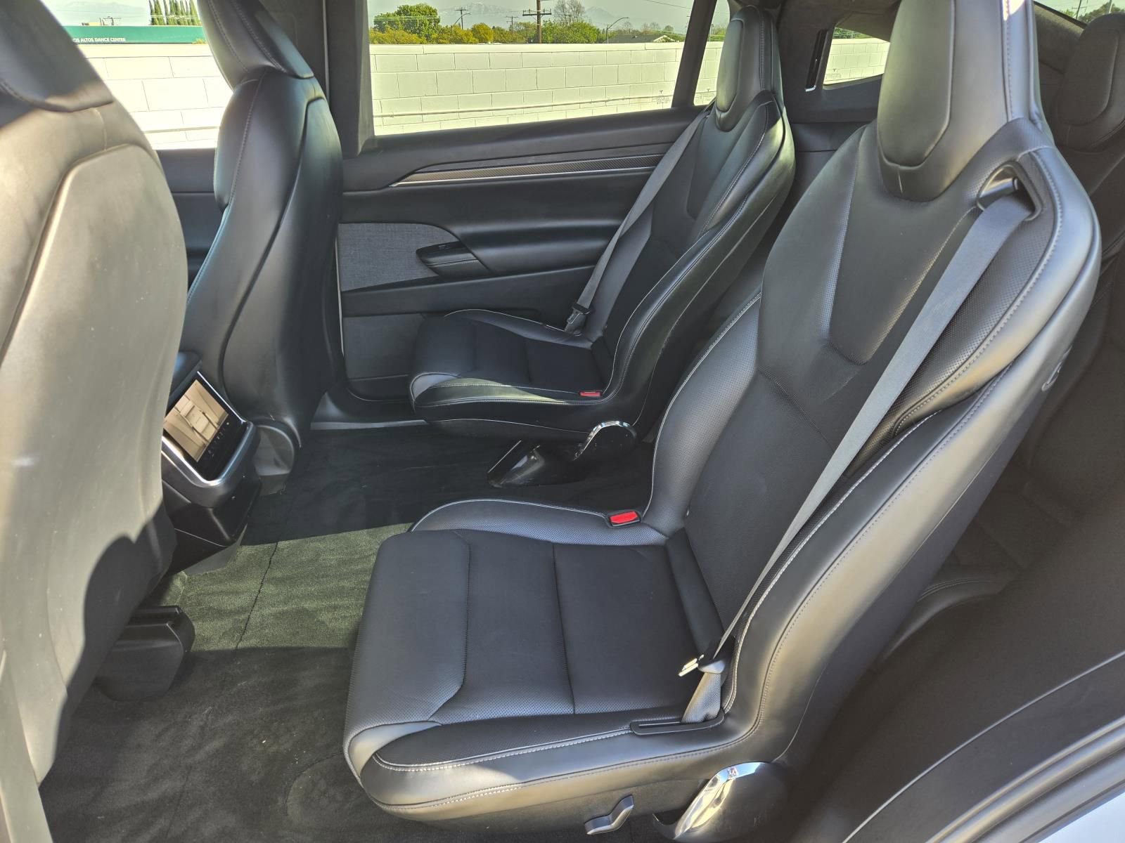 Used 2022 Tesla Model X Plaid image 22