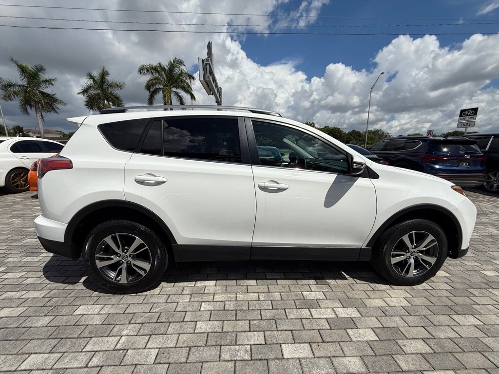 Used 2018 Toyota RAV4 XLE image 11