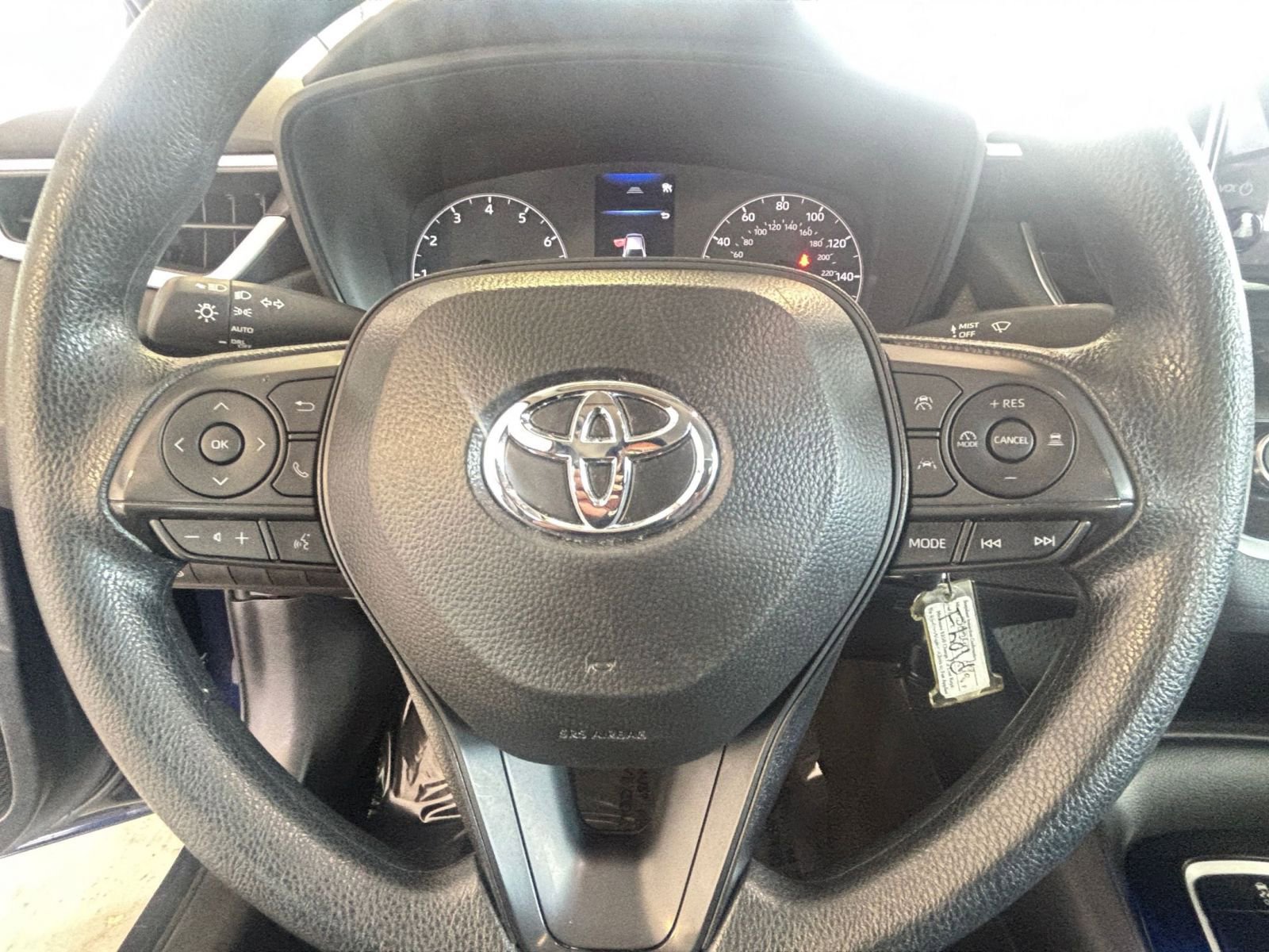 Used 2025 Toyota Corolla LE FWD image 27