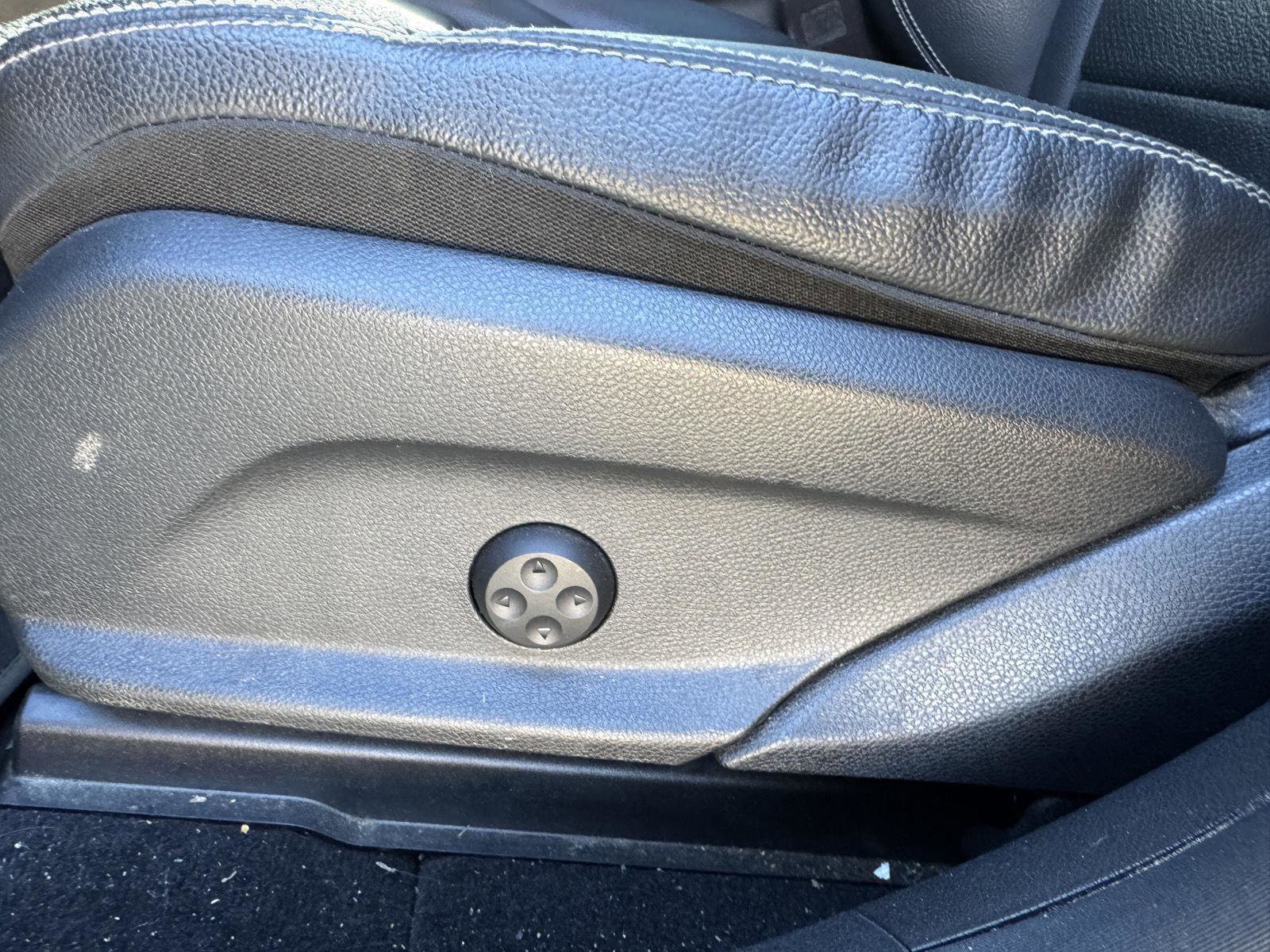 Certified 2021 Mercedes-Benz GLC 300 image 8