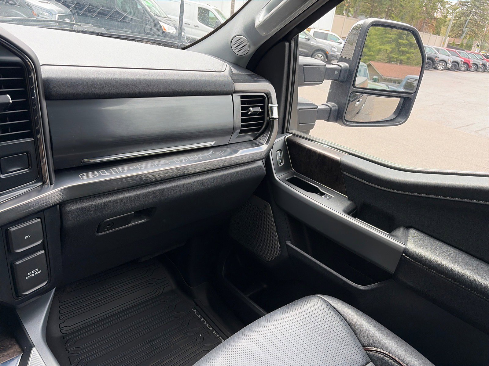Used 2024 Ford F350 Lariat w/ Lariat Ultimate Package AWD/4WD image 18