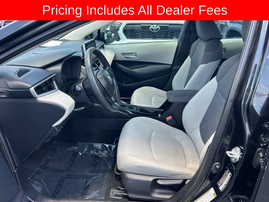 Used 2020 Toyota Corolla LE FWD image 2
