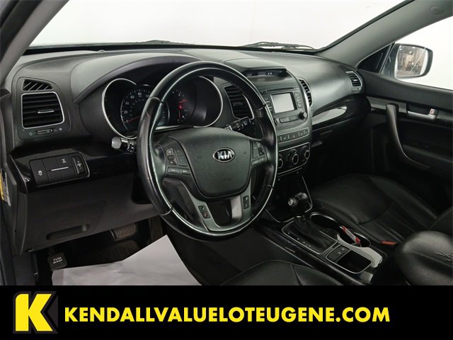 Used 2015 Kia Sorento LX image 3