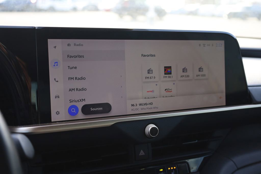 Used 2023 Toyota Crown XLE image 24