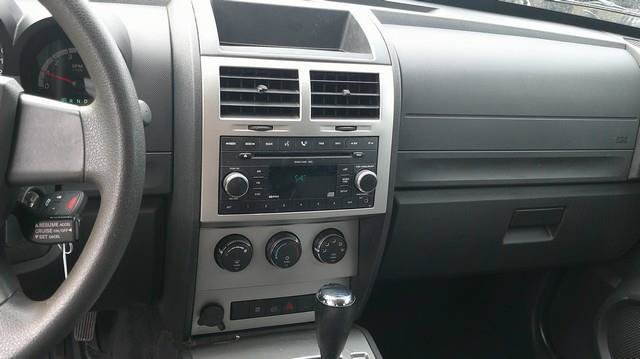 Used 2007 Dodge Nitro SXT AWD/4WD image 7