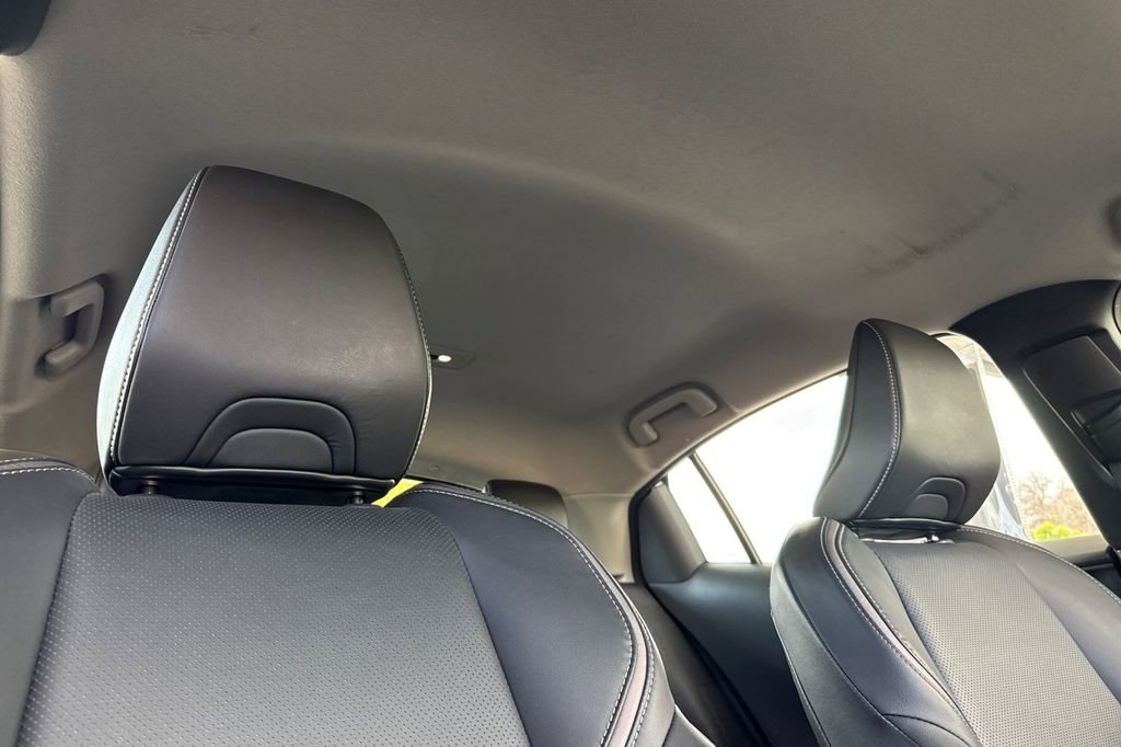 Used 2025 Toyota Prius XLE FWD image 25