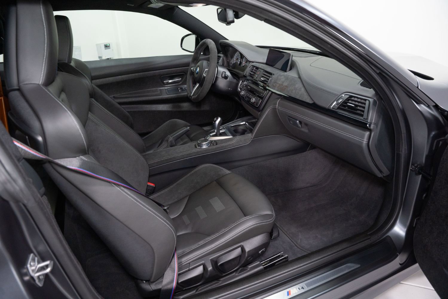 Used 2016 BMW M4 GTS image 3