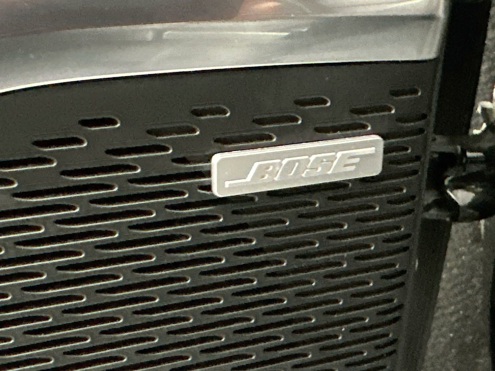 Used 2025 Chevrolet Traverse RS image 20