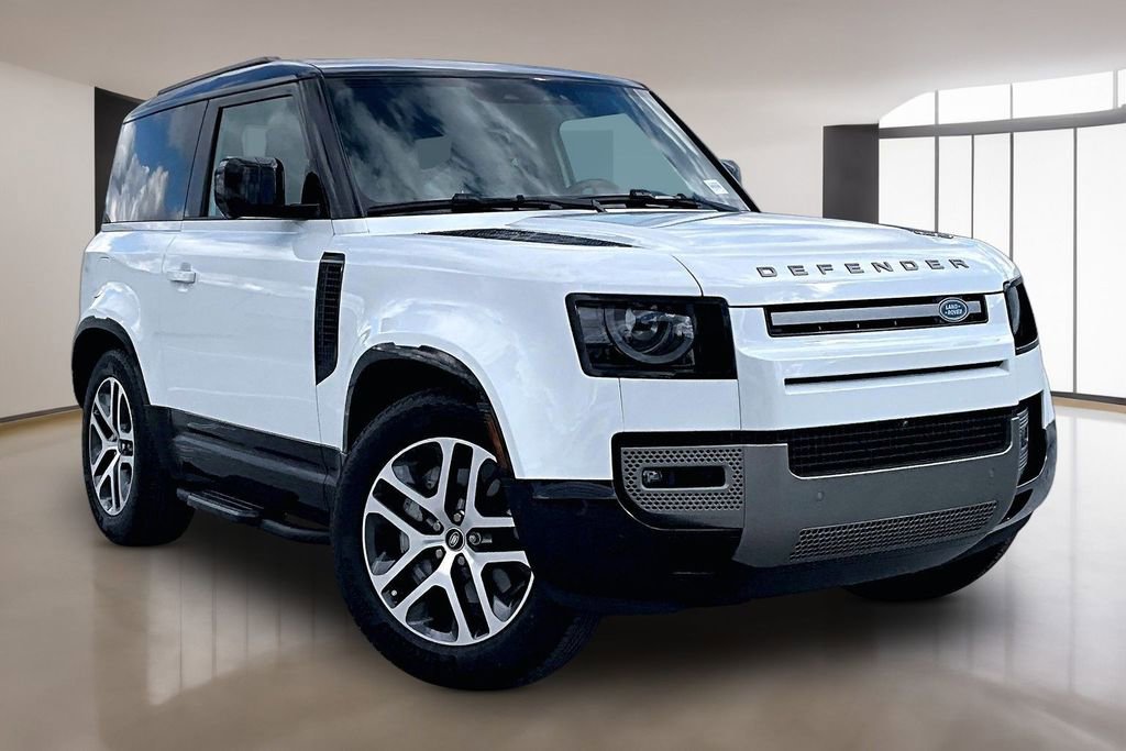 Used 2025 Land Rover Defender 90 X-Dynamic SE image 3