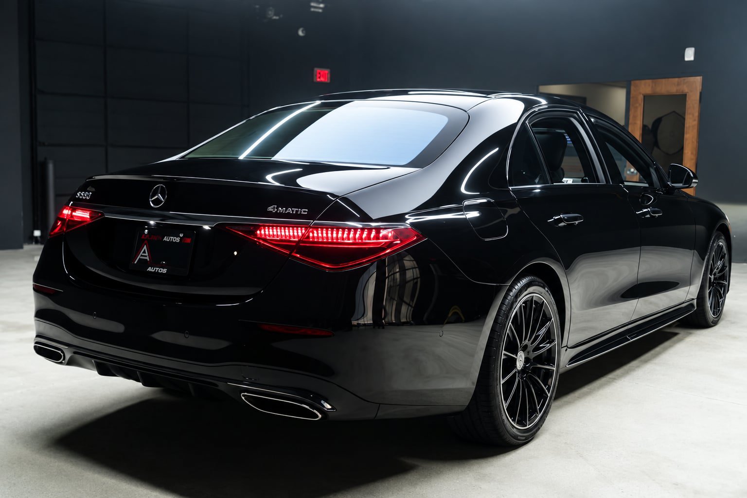 Used 2023 Mercedes-Benz S 500 4MATIC w/ AMG Line image 8
