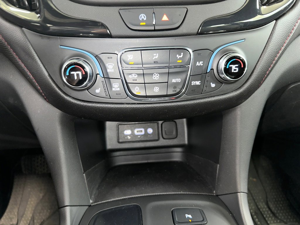 Certified 2022 Chevrolet Equinox RS w/ LPO, Floor Liner Package image 14