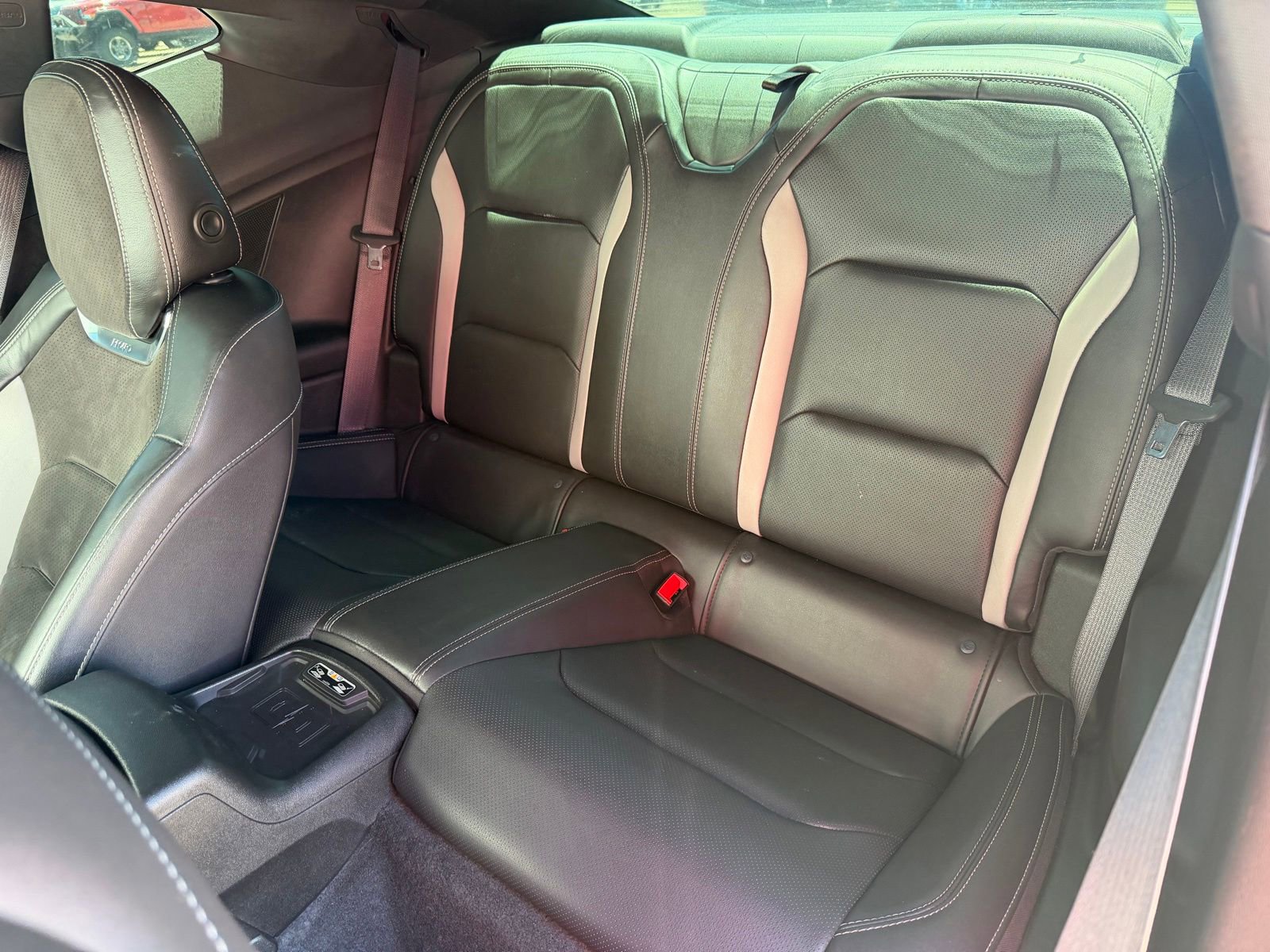 Used 2018 Chevrolet Camaro SS RWD image 12