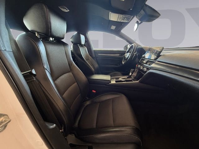 Used 2018 Honda Accord Sport image 17