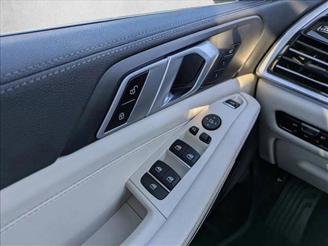 Used 2022 BMW X5 sDrive40i w/ Premium Package image 19