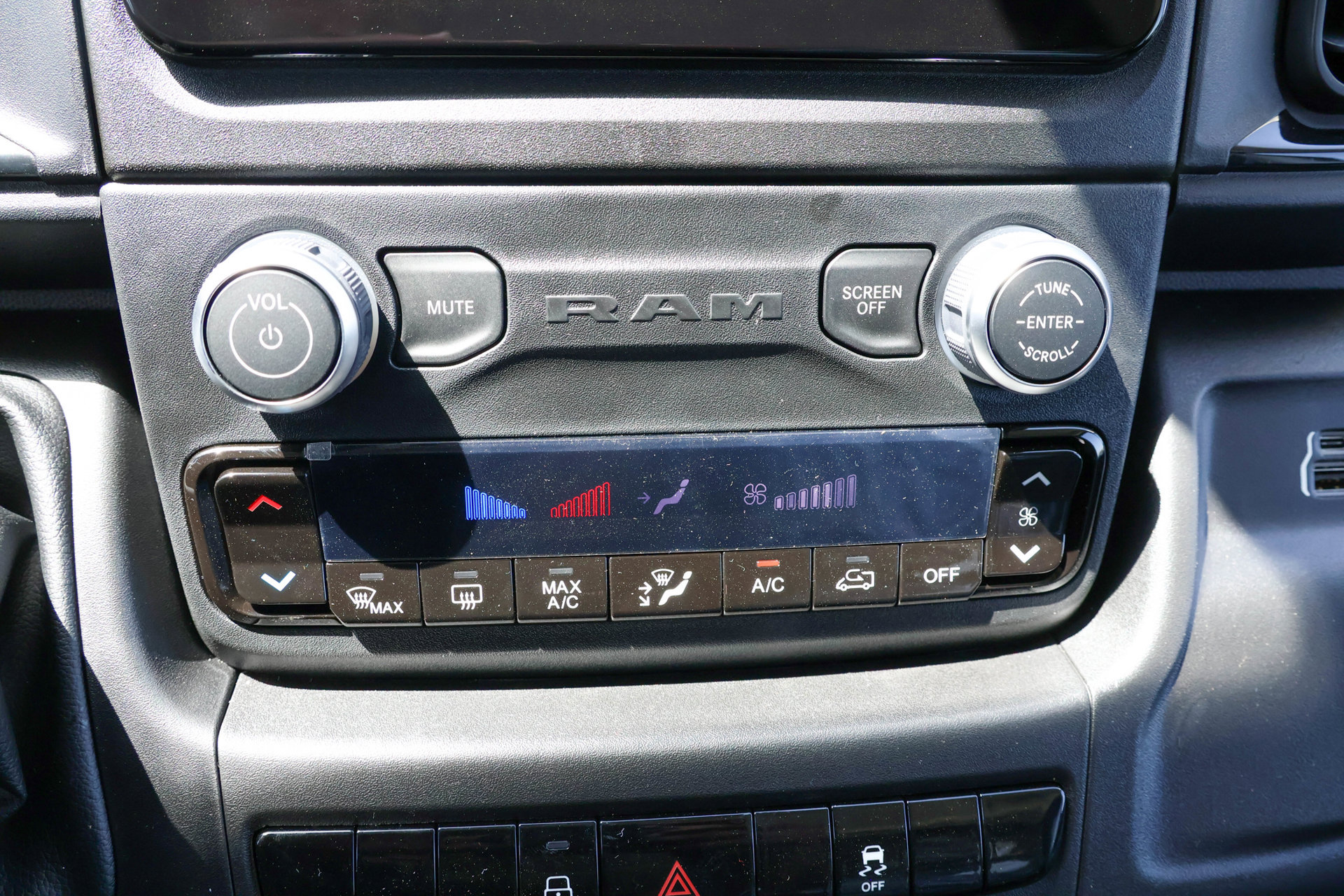 New 2026 RAM ProMaster 3500 w/ Convenience Group FWD image 18
