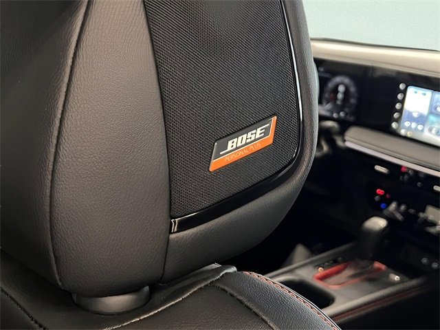 Used 2025 Nissan Kicks SR w/ SR Premium Package image 7