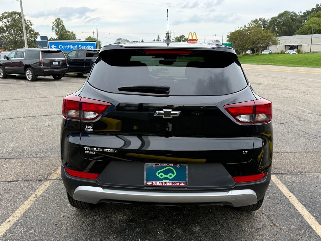 Certified 2023 Chevrolet TrailBlazer LT w/ Convenience Package AWD/4WD image 4