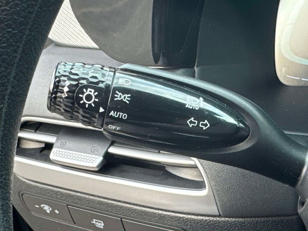 Used 2023 Hyundai Palisade SE w/ Cargo Package image 21