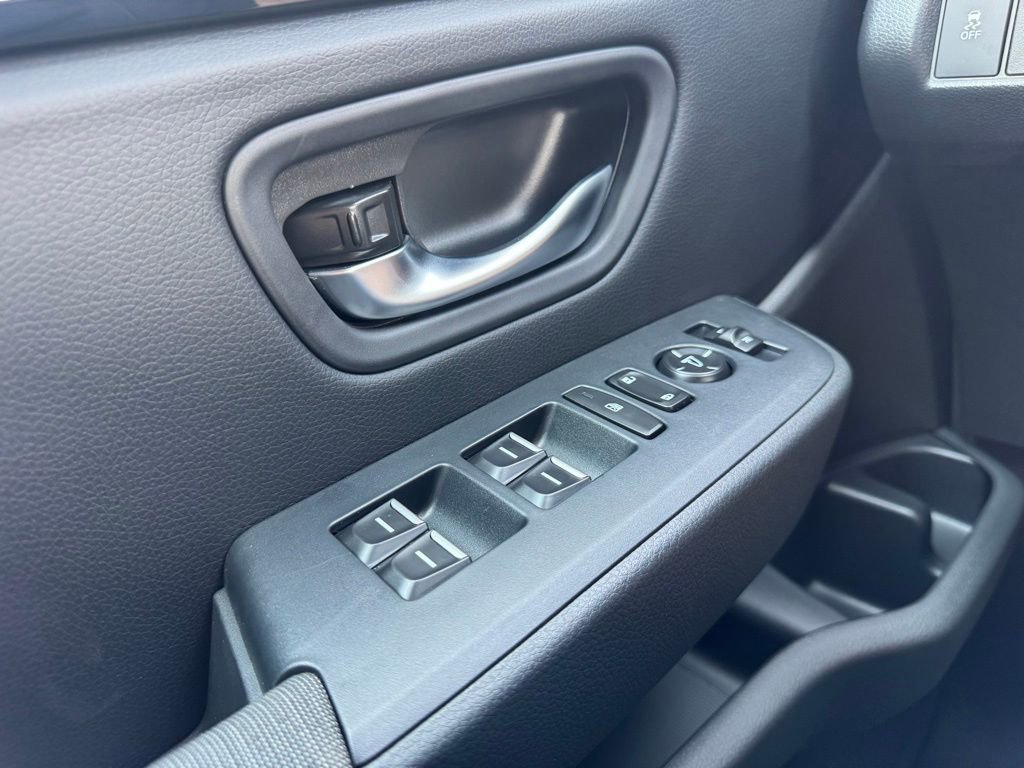 New 2025 Honda Pilot Sport image 12