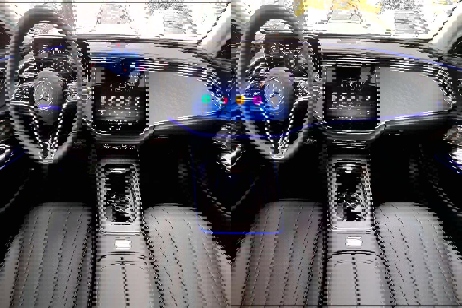 Certified 2025 Mercedes-Benz E 350 4MATIC Sedan image 15