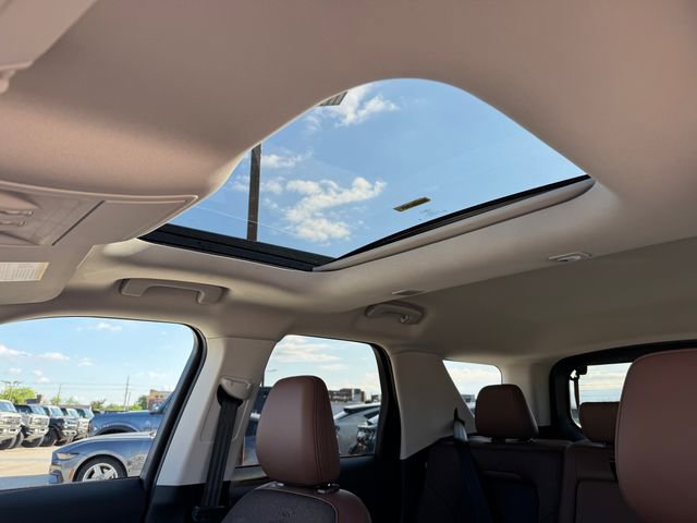 Certified 2025 Ford Bronco Sport Outer Banks w/ Outer Banks Tech Package+ AWD/4WD image 28