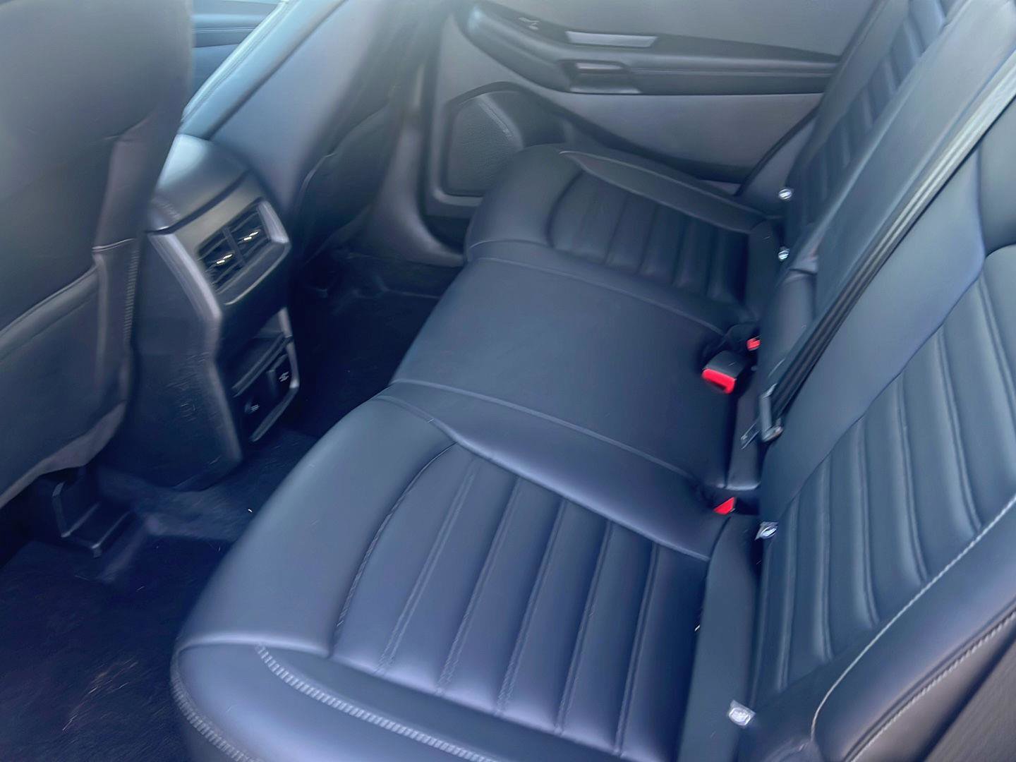 Used 2024 Ford Edge SEL w/ Convenience Package image 13