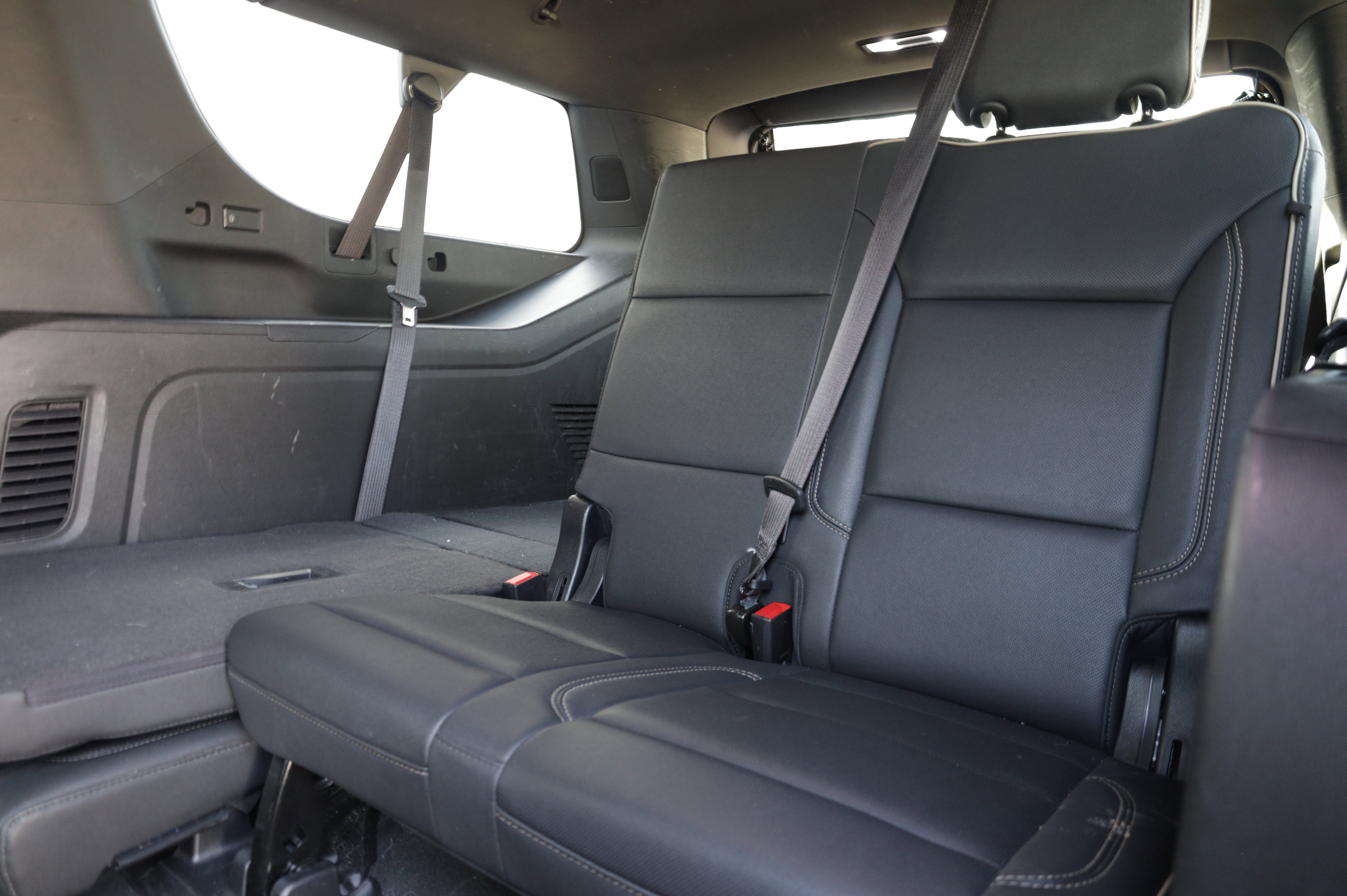 Used 2023 Chevrolet Suburban Premier image 15