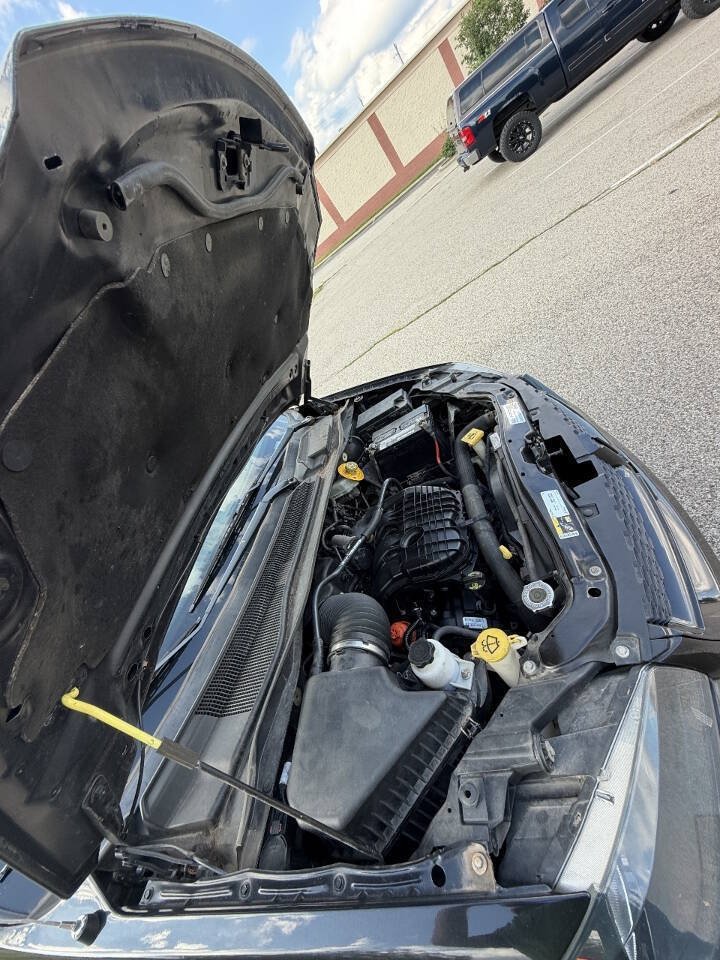 Used 2018 Dodge Grand Caravan GT FWD image 28